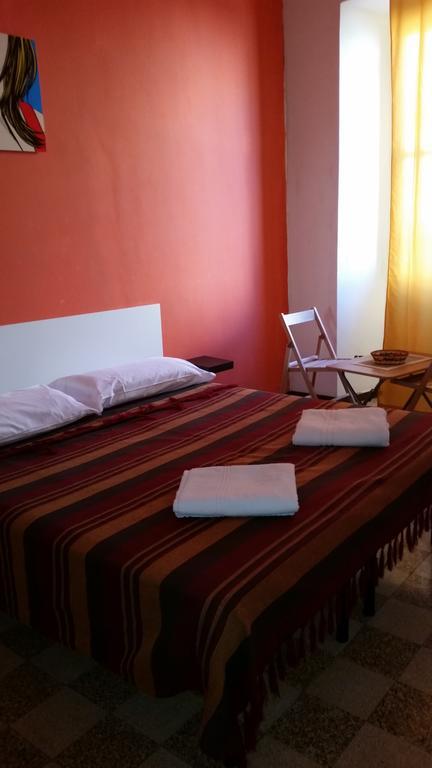 Guesthouse Ava روما الغرفة الصورة
