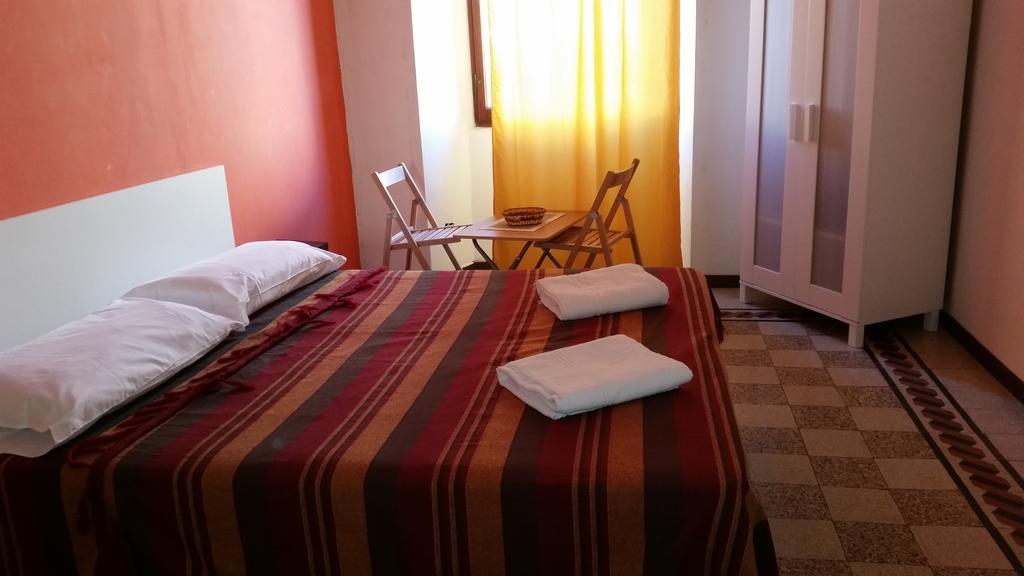 Guesthouse Ava روما الغرفة الصورة