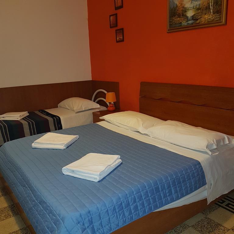 Guesthouse Ava روما المظهر الخارجي الصورة